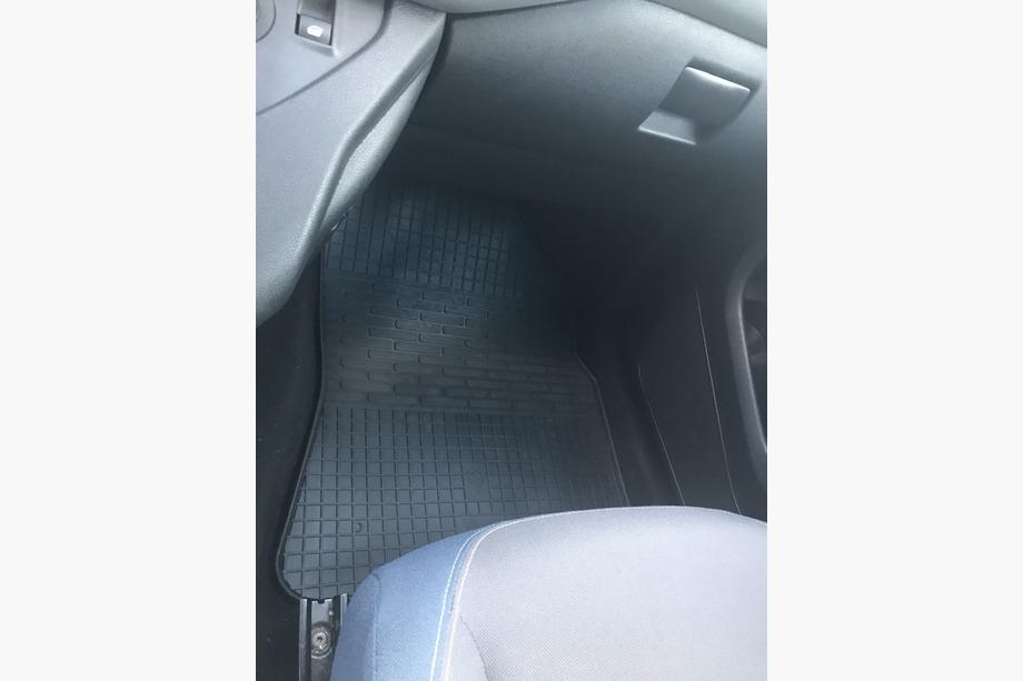 Peugeot Partner Tepee 2008–2018 Rubberen automatten Stingray Foto 5