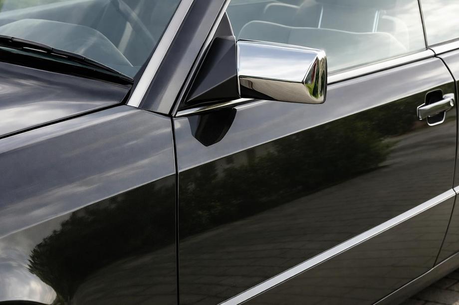 Mercedes E-class W124 1984–1997 Spiegelkappen (2 stuks, RVS) Image
