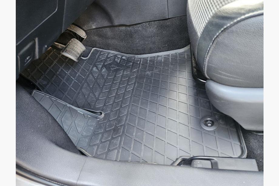 Toyota Auris 2012–2018 Rubberen automatten (4-delig, Stingray Premium) Image