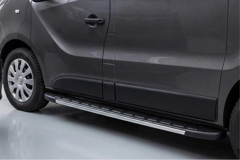 Renault Trafic 2015– Duru side steps (2 stuks, aluminium) Image