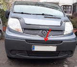 Renault Trafic 2001–2015 Middelste winterafdekking voor radiateurrooster (boven kentekenplaat) 2001-2007, Mat foto 1