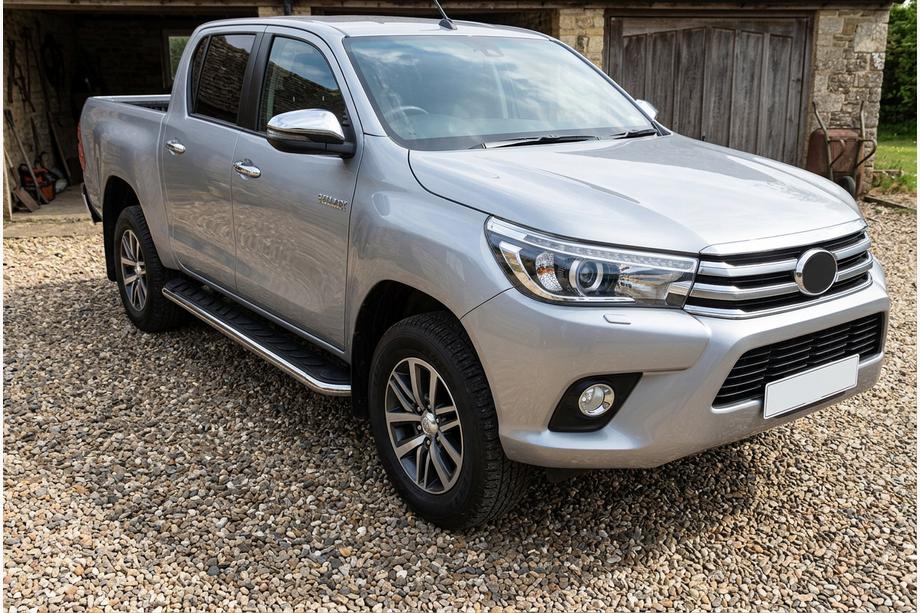 Toyota Hilux 2015– Maydos V1 side steps (set van 2, aluminium/RVS) Image