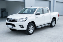 Toyota Hilux 2015– Rainbow side steps (2 stuks, aluminium) foto 1