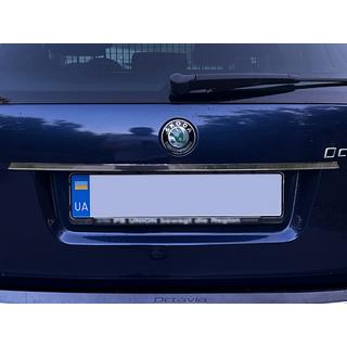 Chromen sierlijst boven kenteken Carmos (RVS) Skoda Octavia II A5 2010–2013 foto 1