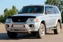 Mitsubishi Pajero Sport 1996–2007 Bullbar WT022 (RVS) foto 1