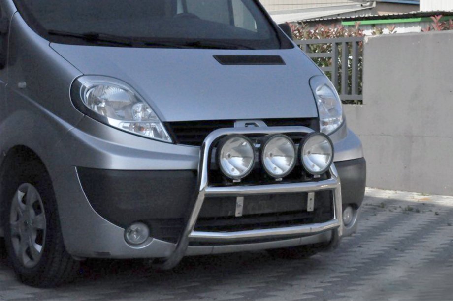 Nissan Primastar 2002–2014 Bullbar WT018 (RVS) Foto 3