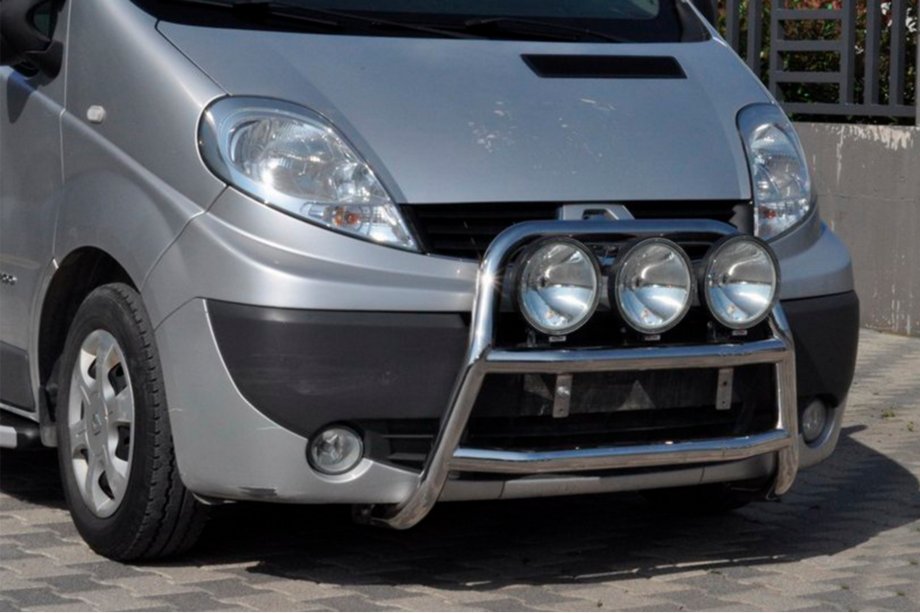 Opel Vivaro 2001–2015 Bullbar WT018 (RVS) Image