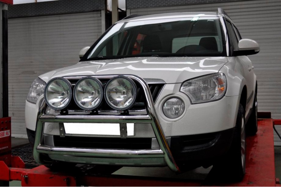 Skoda Yeti 2009–2017 Bullbar WT018 (RVS) Foto 3