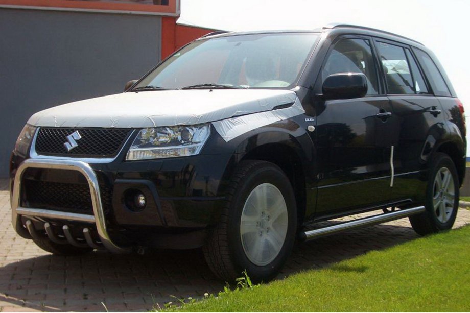 Suzuki Grand Vitara 2005–2017 Bullbar QT006 (RVS) Image