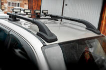 Volkswagen Amarok 2010–2022 Dakrails Black Shark (met dwarsdragers) foto 1