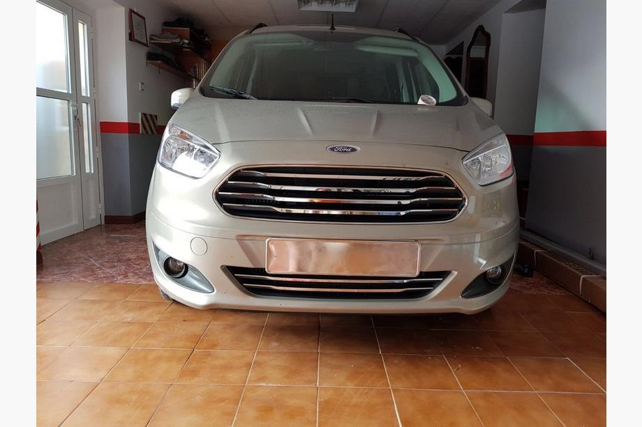 Ford Courier 2014–2023 OmsaLine grillelijsten (2014-2018, 4 stuks, RVS) Image