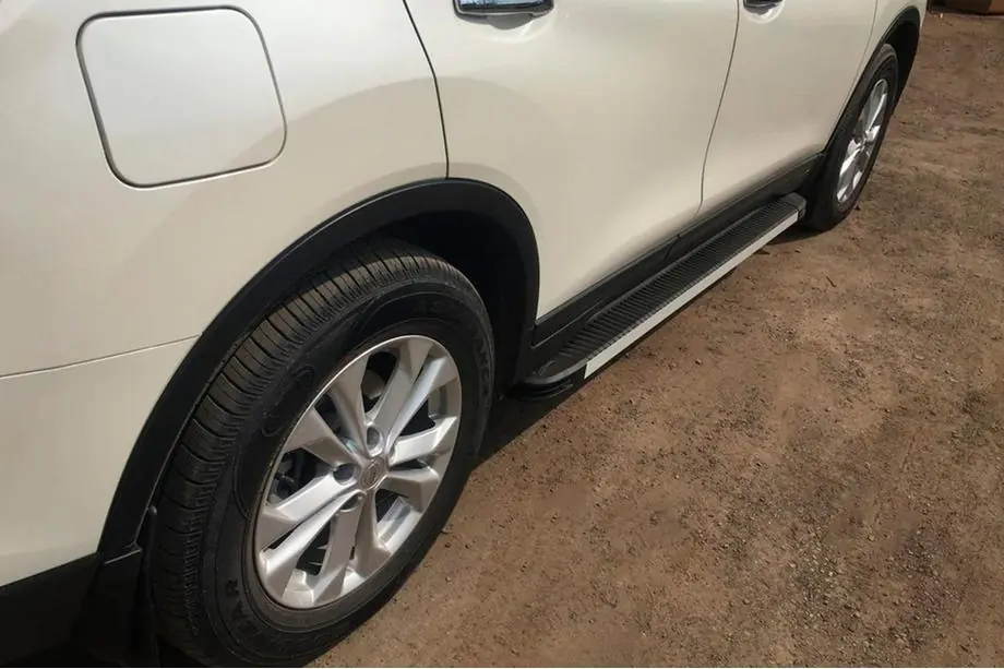 Nissan X-trail T32/Rogue 2014–2021 Side steps Maya V1 (2 stuks, aluminium) Image