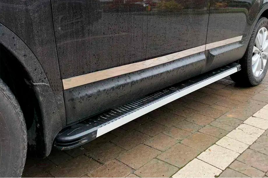 Nissan Qashqai 2007–2010 Side steps Maya V1 (2 stuks, aluminium) Image