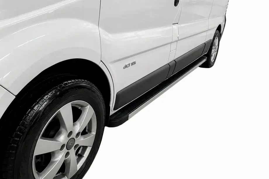 Opel Vivaro 2001–2015 Maya side steps (2 stuks, aluminium) Image