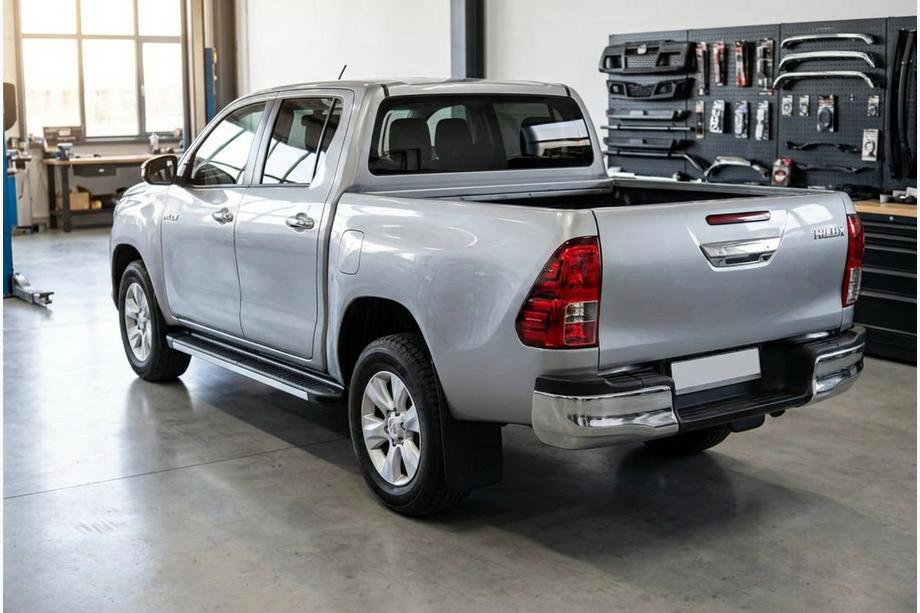 Toyota Hilux 2015– Side steps Maya V1 (2 stuks, aluminium) Image