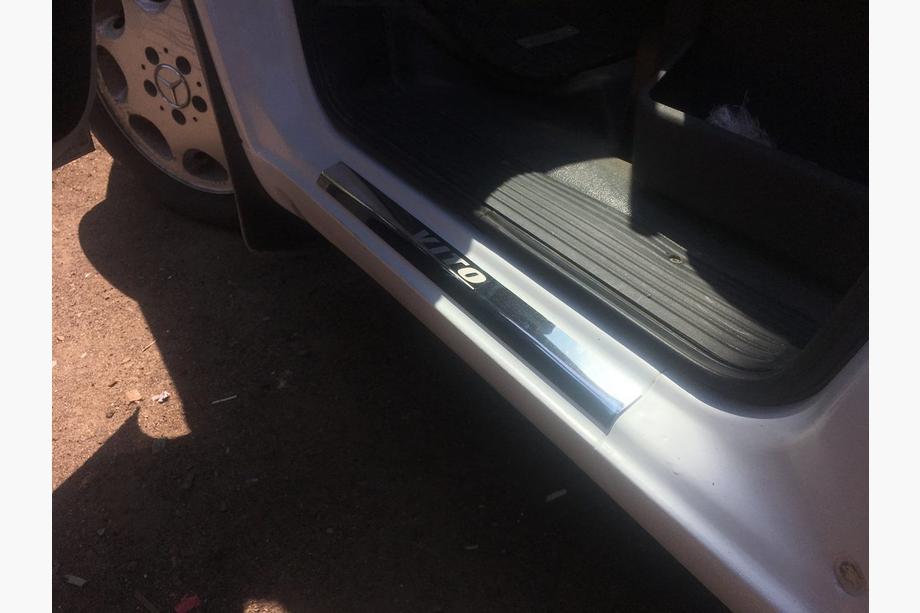 Mercedes Vito W638 1996–2003 Instaplijsten Laser-style (2 stuks, staal) Foto 3
