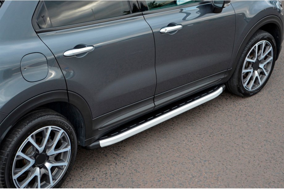 Fiat 500X 2014–2024 Fullmond side steps (2 stuks, aluminium) Image