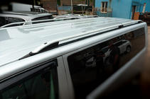 Volkswagen T6 2015–2024 Dakrails CROWN (mat grijs) foto 1