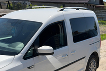 Volkswagen Caddy 2015–2020 Chroom dakrails Standaard wielbasis, metalen voeten foto 4