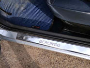 Citroen Berlingo 1996–2008 Carmos V1 instaplijsten (2 stuks, RVS) foto 2