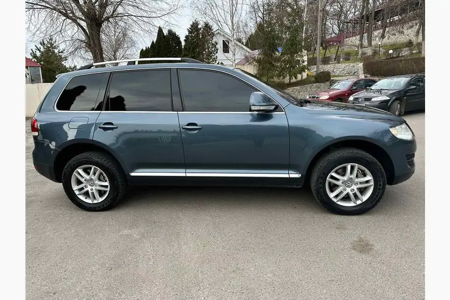 Volkswagen Touareg 2002–2010 Dakrails chroom (kunststof voeten) Foto 8