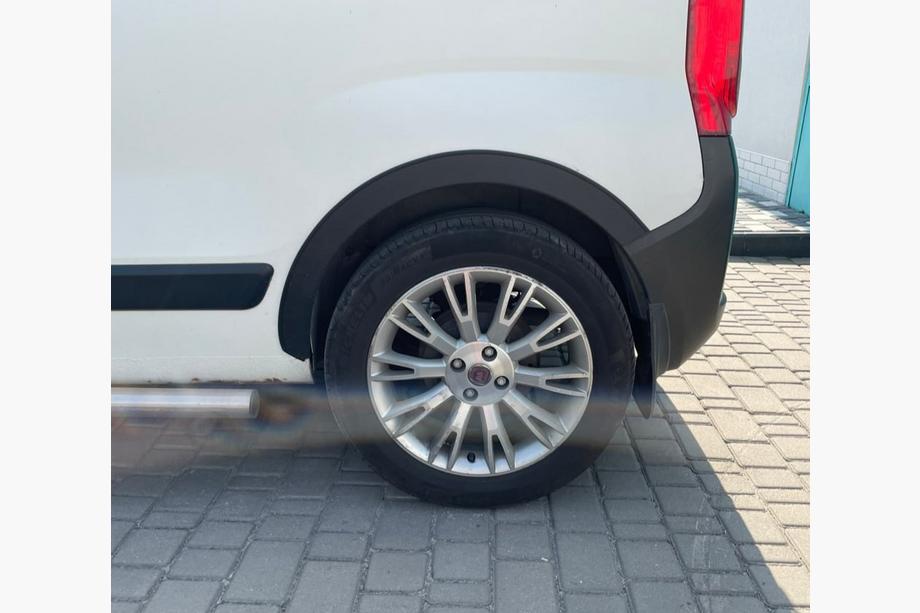 Peugeot Bipper 2008–2017 Wielkastverbreders (set van 4, zwart) 2-deurs, metaal Foto 2