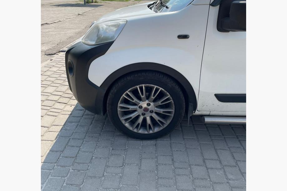 Peugeot Bipper 2008–2017 Wielkastverbreders (set van 4, zwart) 1 deur (metaal) Image
