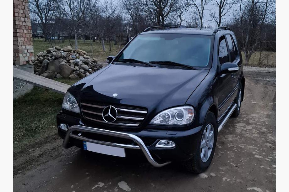Mercedes ML W163 1997–2005 Sierlijsten voor grillrand (5 stuks, RVS) Foto 2