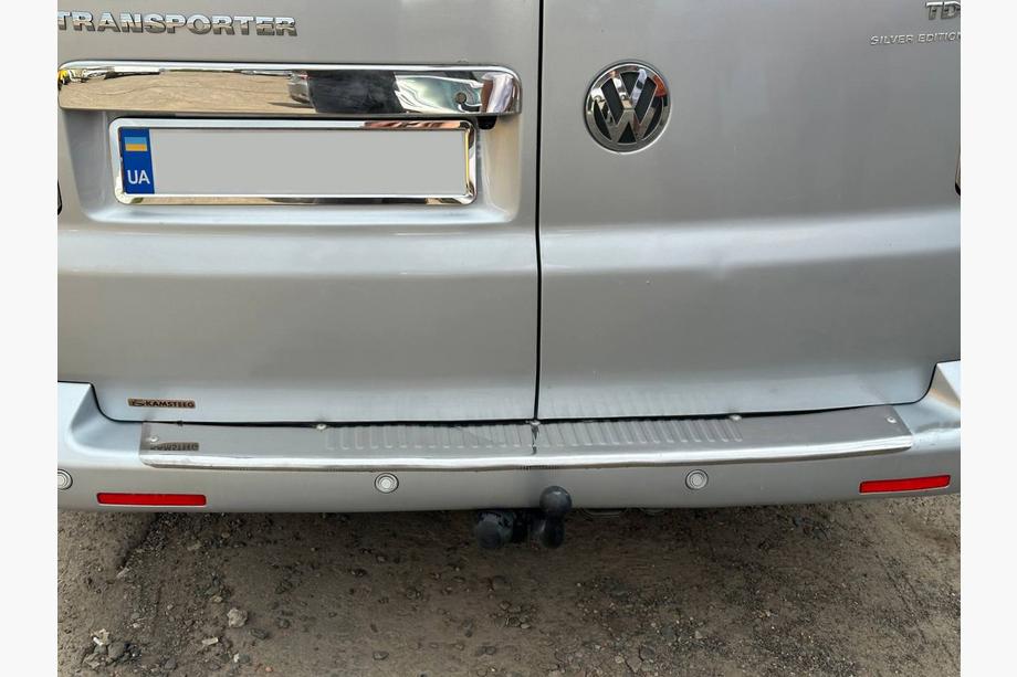 Volkswagen T5 Caravelle 2004–2010 RVS sierlijst boven kenteken voor openslaande achterdeuren Carmos - Turks staal Foto 5