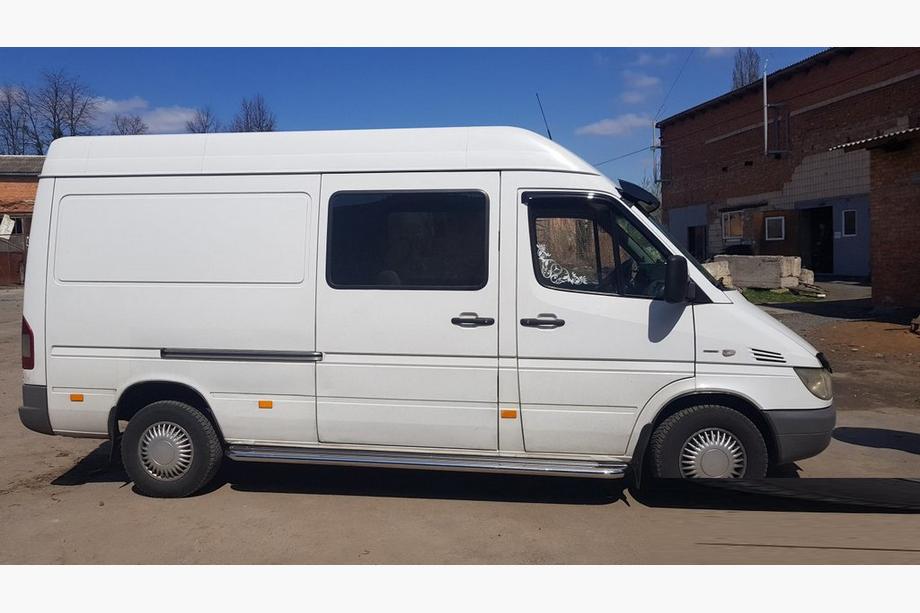 Mercedes Sprinter W901/902/903/904/905 1995–2006 Premium side steps (2 st., RVS) Middellange wielbasis, Ø60 Image