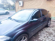 Renault Megane II 2004–2009 Raamwinddeflectoren SD (4 stuks, Perflex Sport) foto 3