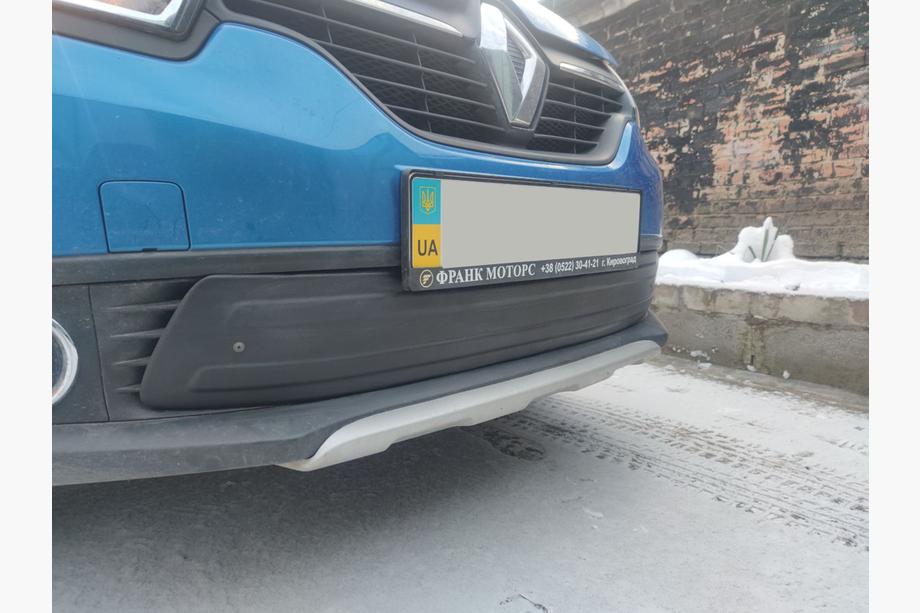 Renault Sandero 2013–2022 Onderste winterafdekking voor grille (2013-2017) Mat Foto 4