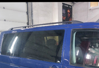 Volkswagen T5 Transporter 2003–2010 Zwarte dakrails foto 18