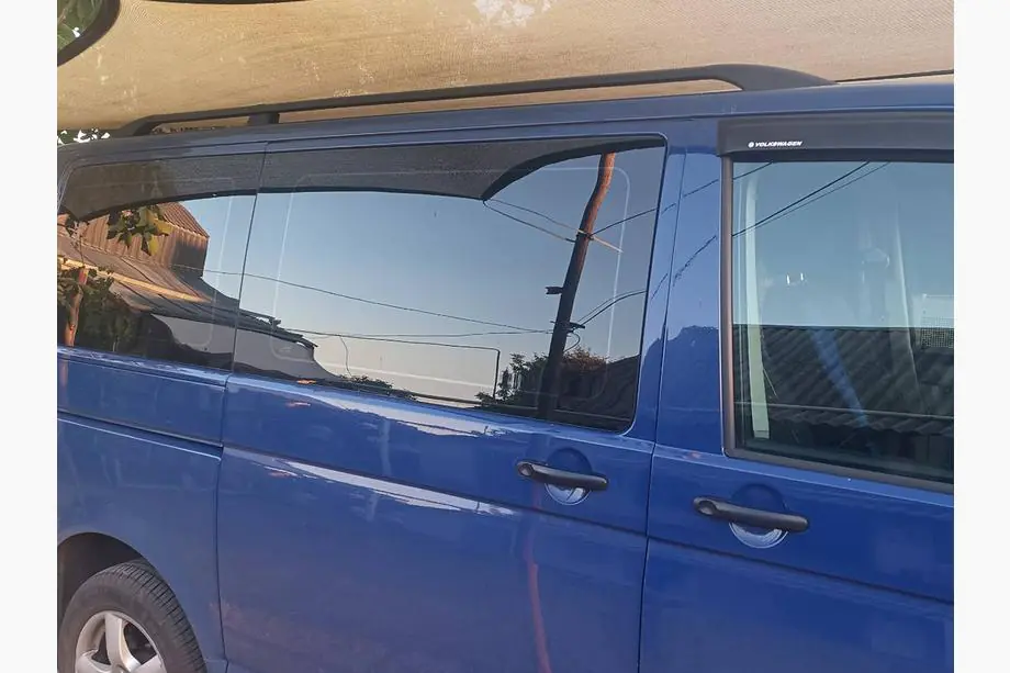 Volkswagen T5 Transporter 2003–2010 Zwarte dakrails Foto 17