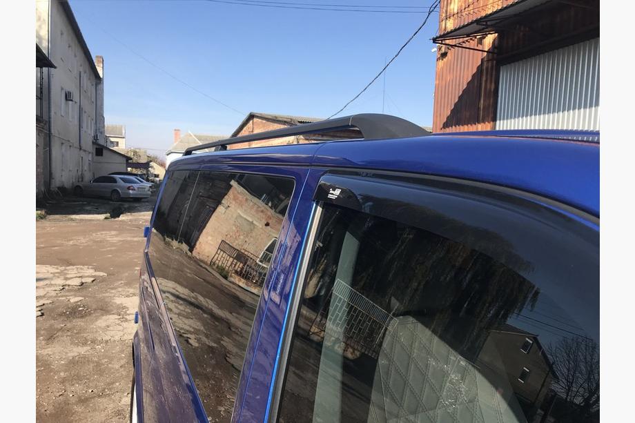 Volkswagen T5 Transporter 2003–2010 Zwarte dakrails Lange wielbasis, metalen voetjes Foto 5