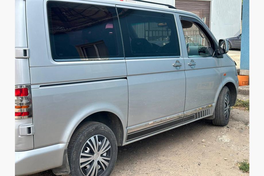 Volkswagen T5 2010–2015 Voorste raamomlijsting (2 st., RVS) Foto 6