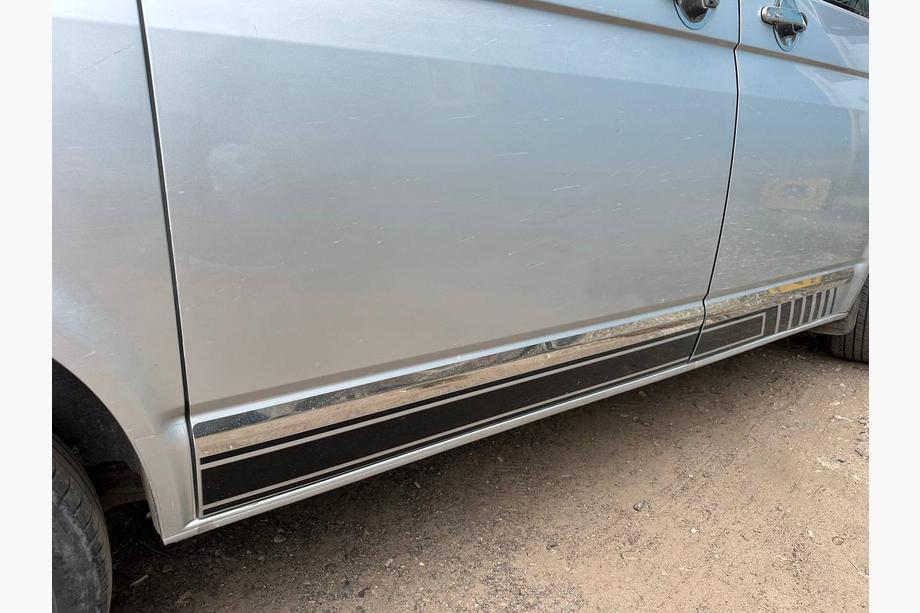 Volkswagen T5 2010–2015 Deurstrips (RVS, chroom) 1 deur, korte versie, OmsaLine - Italiaans roestvrij staal Foto 9