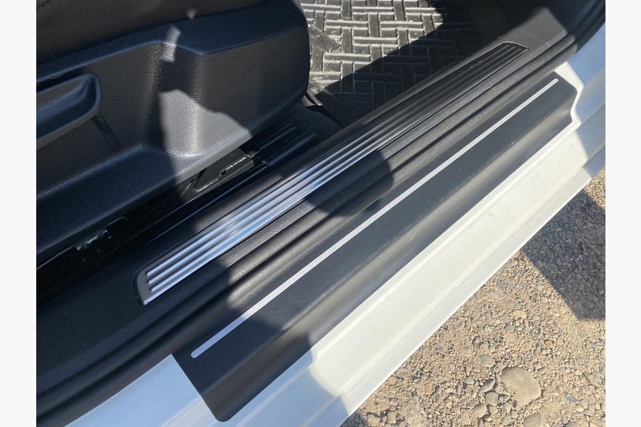 Volkswagen Passat B8 2015–2023 Carmos RVS interieur instaplijsten (set van 4) Foto 2