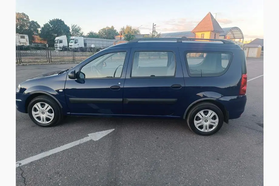 Dacia Logan MCV 2004–2014 Zwarte dakrails Foto 4