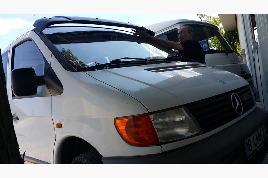 Mercedes Vito W638 1996–2003 Voorruitvizier (zwart hoogglans, 5 mm) Foto 9