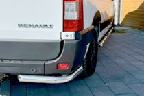 Nissan NV400 2010–2024 Achterhoeken AK003 (2 st., RVS) foto 5