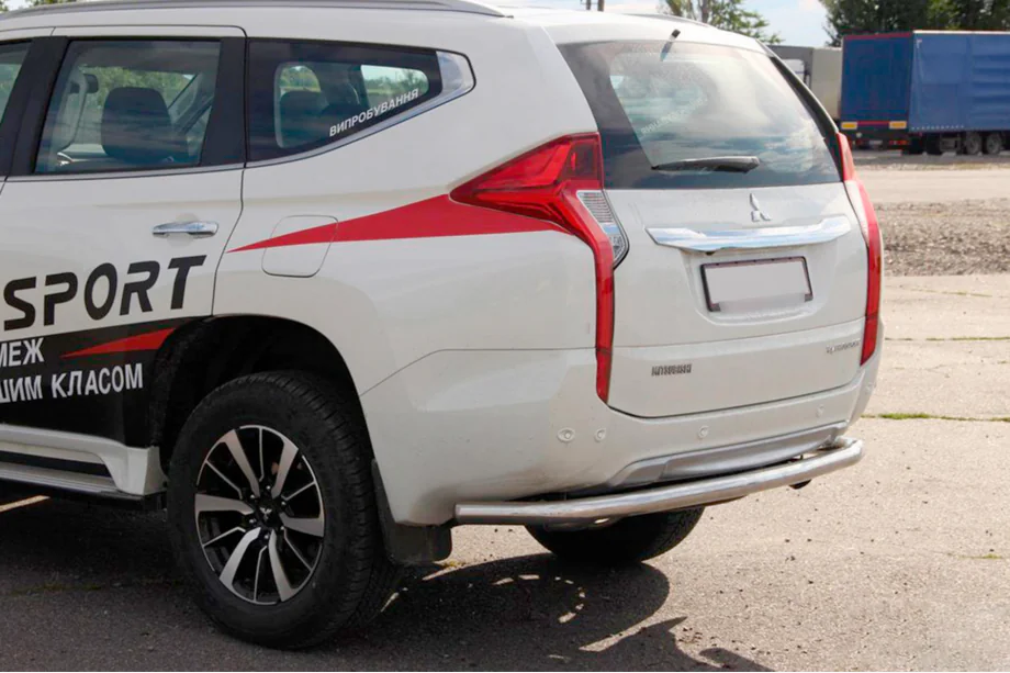 Mitsubishi Pajero Sport 2015– Achterbeschermbeugel AK005 (RVS) Image