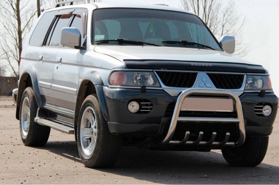 Mitsubishi Pajero Sport 1996–2007 Bullbar QT006 (RVS) Image