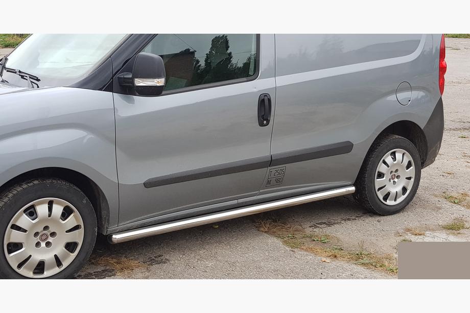 Fiat Doblo II 2010–2022 Sidebars (2 stuks, RVS) 70 mm, standaardbasis Foto 4