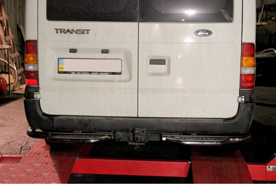 Ford Transit 2000–2014 AK-Special achterbumperbescherming met opstap (RVS) Image