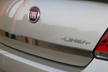 Fiat Linea 2006–2018 RVS sierlijst voor kofferdeksel 2006-2012 foto 2