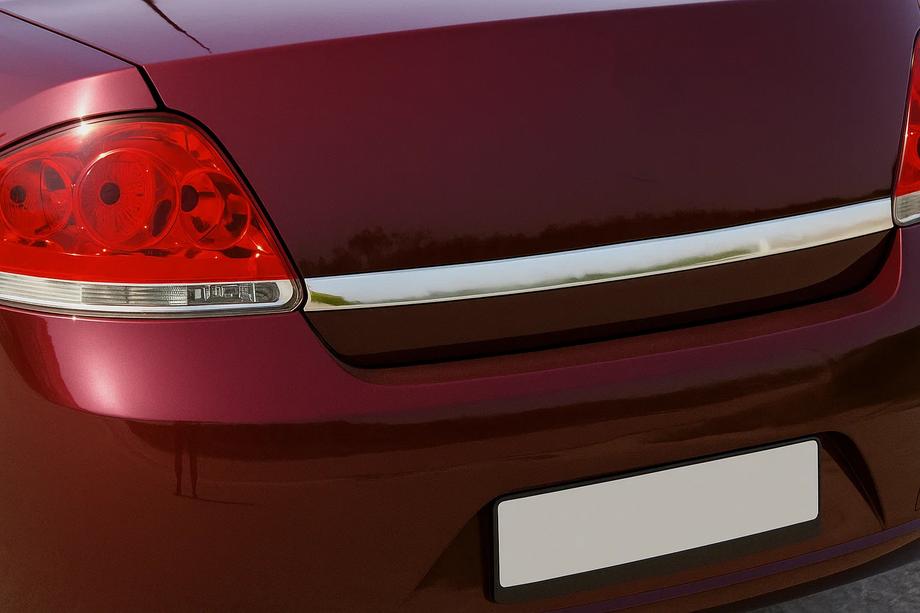 Fiat Linea 2006–2018 RVS sierlijst voor kofferdeksel 2006-2012 Zonder sleutelgat Foto 3