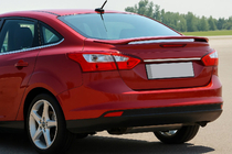Ford Focus III 2011–2017 Smalle sierstrip boven kentekenplaat (RVS) Hatchback foto 1