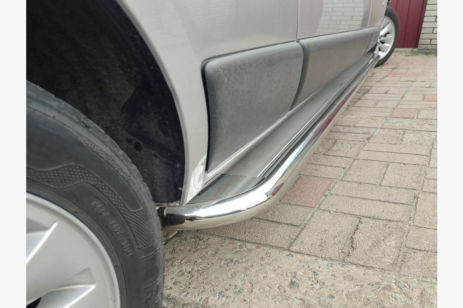 Opel Vivaro 2001–2015 Premium side steps (2 st., RVS) 60 mm, lange wielbasis Foto 10