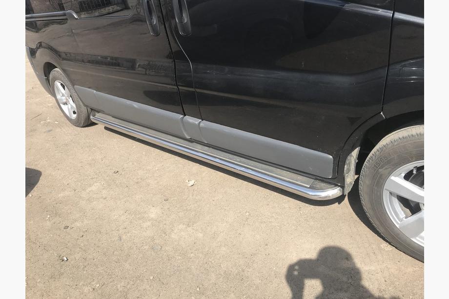 Opel Vivaro 2001–2015 Premium side steps (2 st., RVS) 60 mm, lange wielbasis Foto 3